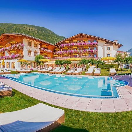 Alpenhotel Tirolerhof Нойштифт-им-Штубайталь Экстерьер фото