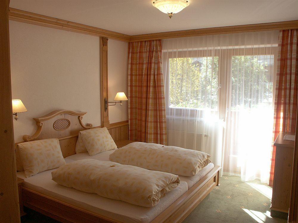 Alpenhotel Tirolerhof Нойштифт-им-Штубайталь Экстерьер фото