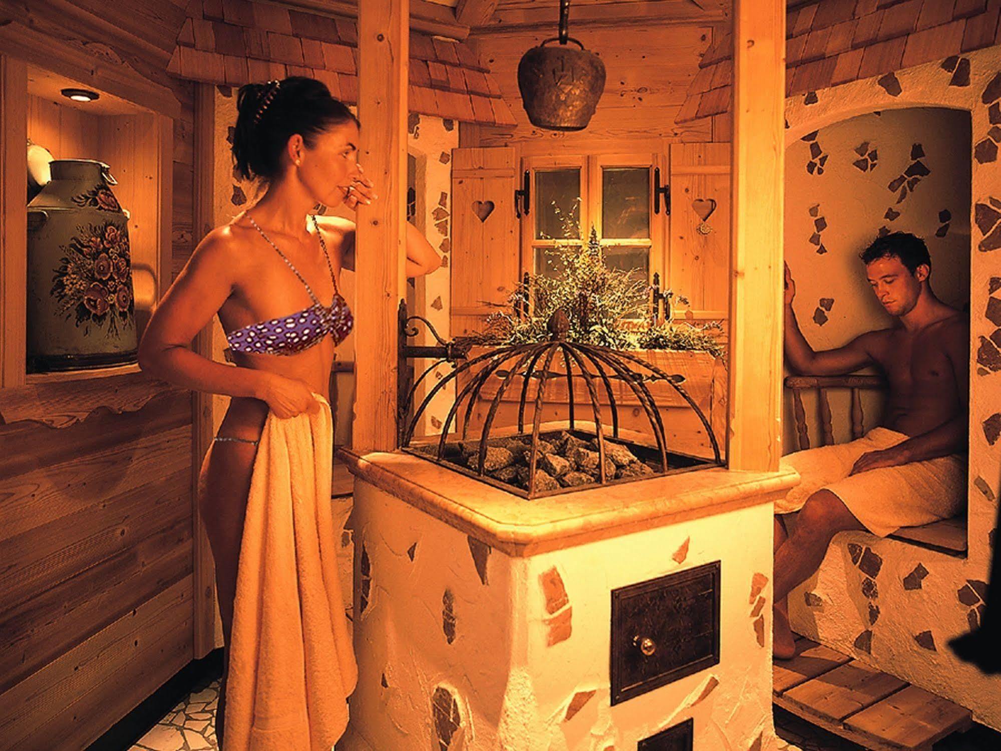 Alpenhotel Tirolerhof Нойштифт-им-Штубайталь Экстерьер фото